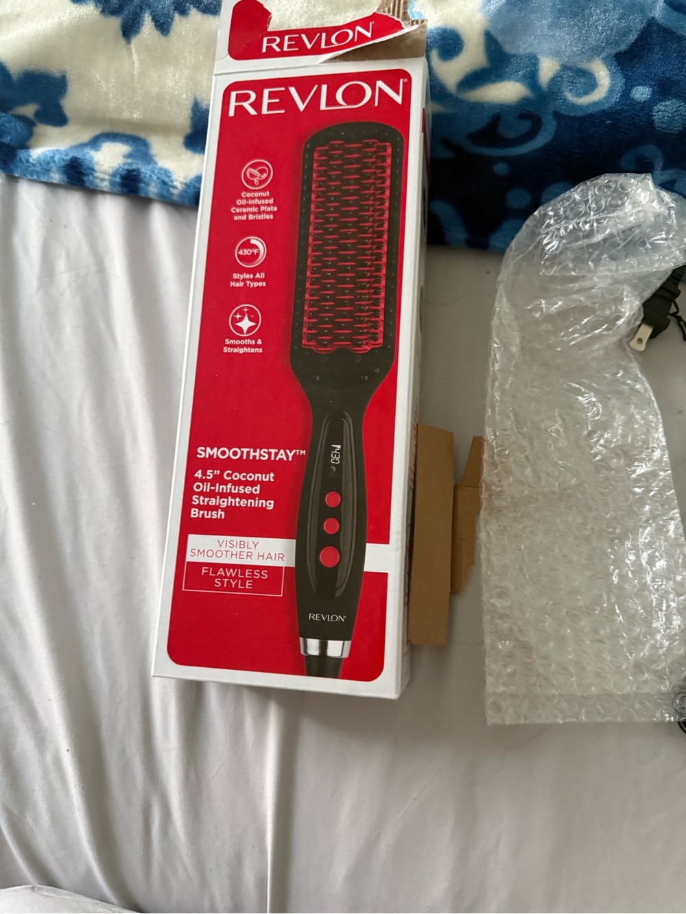 Revlon SmoothStay Coconut Oil-Infused Straightening Brush — Black & Red - Picture 4 of 5